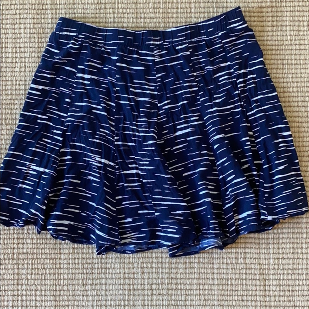 SPLENDID FLOWY SKIRT